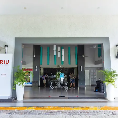 Hotel Riu Lupita