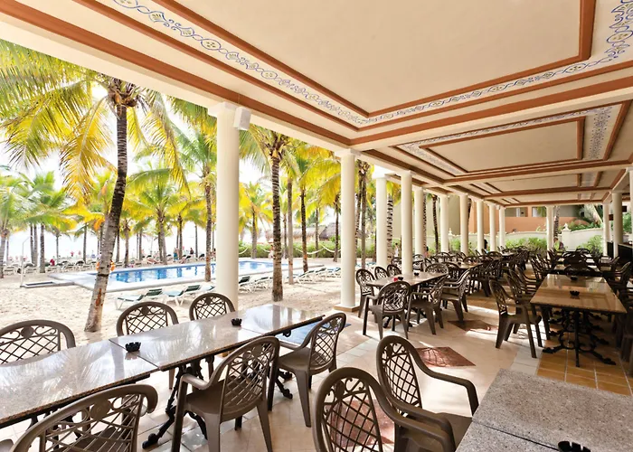 Hotel Riu Lupita 3*